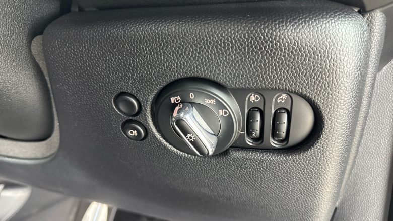 MINI Hatchback 1.5 Cooper Sport 5dr Petrol Hatchback